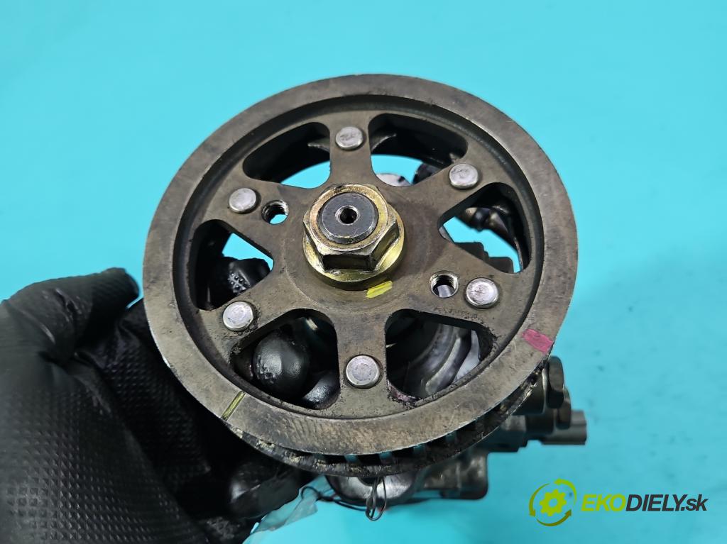 Toyota Corolla Verso I 2001-2004 2.0 d4d 90 HP manual 66 kW 1995 cm3 5- čerpadlo vstrekovacia 22100-27010 (Vstrekovacie čerpadlo)