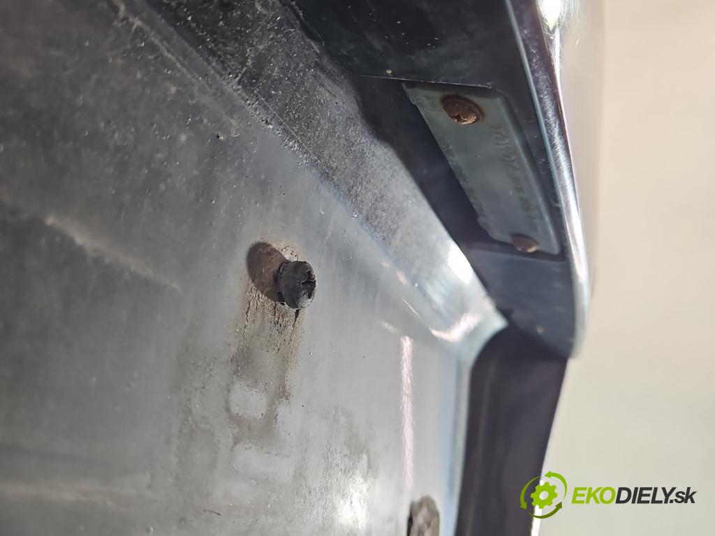 Toyota Corolla Verso I 2001-2004 2.0 d4d 90 hp manual 66 kW 1995 cm3 5- zadní kufrové dveře  (Zadní kapota (kufr))