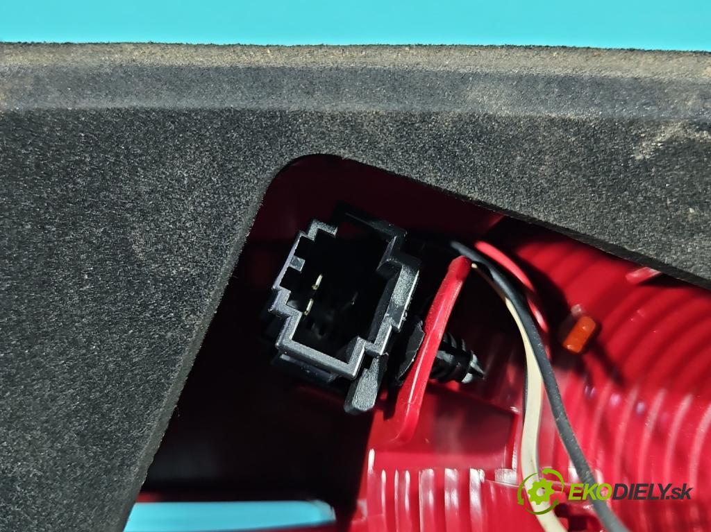 Seat Altea 1.6 SR XL 102 HP manual 75 kW 1595 cm3 5- svetlo / reflektor zadné ľavé 5P8945093D (Kľučka dverí ostatné)