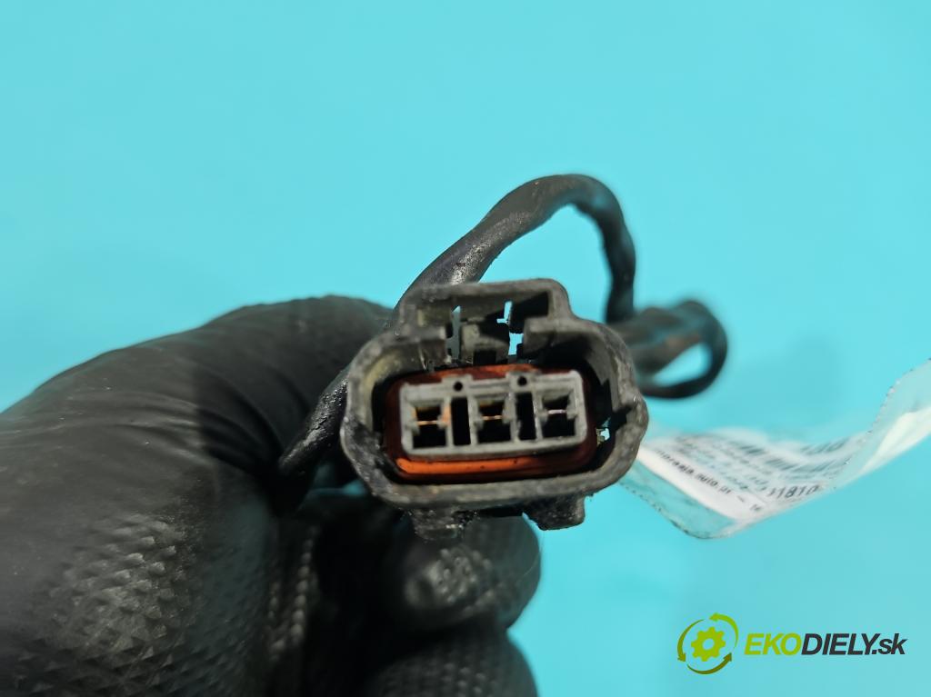 Mazda 6 I GG 2002-2007 2.0 citd 136hp manual 100 kW 1998 cm3 5- snímač pozice: hřídel klikový RF2A18221 (Snímač polohy klikového hřídele)