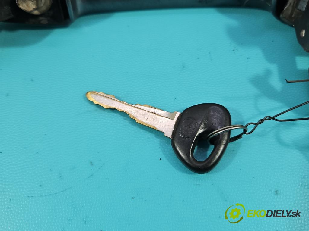 Mazda 6 I GG 2002-2007 2.0 citd 136 HP manual 100 kW 1998 cm3 5- rukoväť predné ľavé mimo:  (Kľučka dverí vonkajšia predná ľavá)