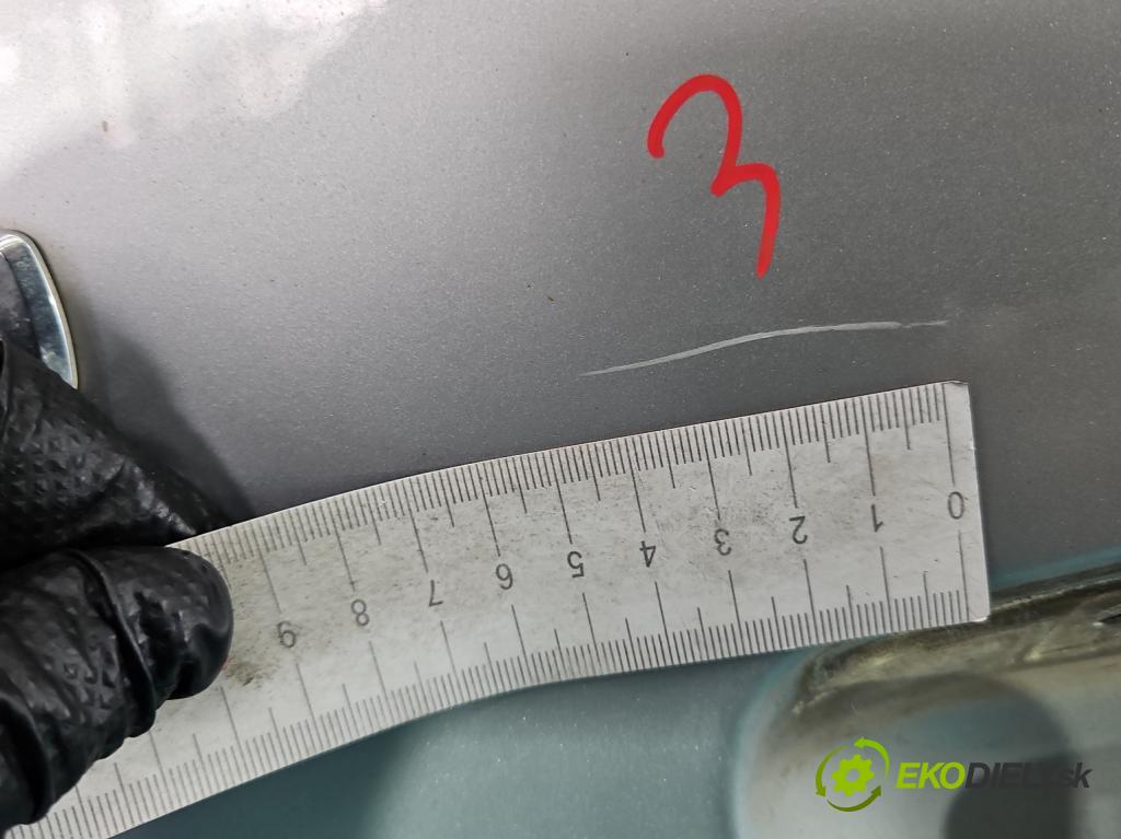 Mercedes A W169 2004-2012 1.5b: 95 hp manual 70 kW 1498 cm3 3- zadní kufrové dveře  (Zadní kapota (kufr))