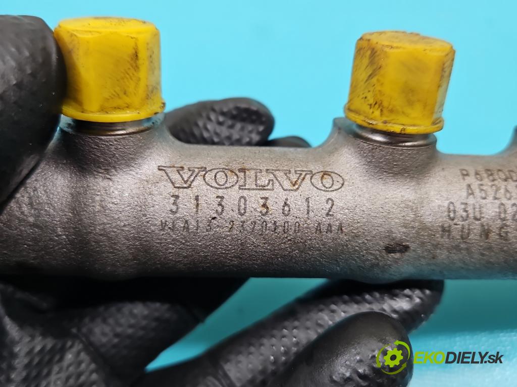 Volvo V40 II 2012-2019 2.0 D4 190 HP manual 140 kW 1969 cm3 5- lišta vstrekovacia 31303612 (Vstrekovacia lišta)
