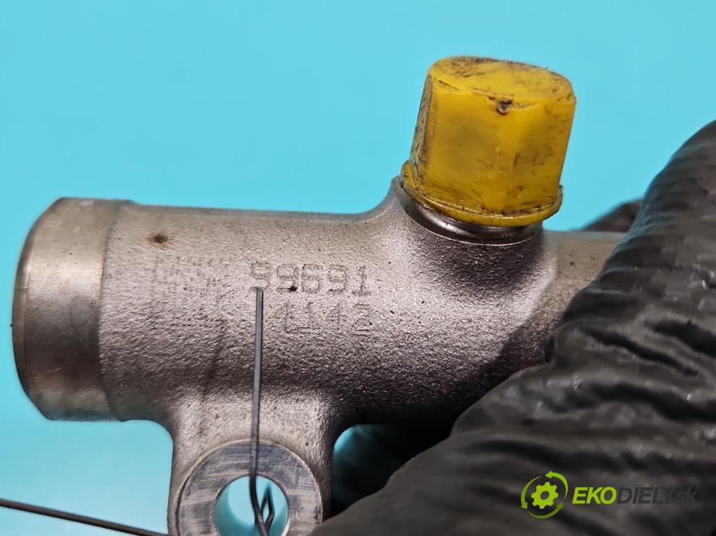 Volvo V40 II 2012-2019 2.0 D4 190 HP manual 140 kW 1969 cm3 5- lišta vstrekovacia 31303612 (Vstrekovacia lišta)