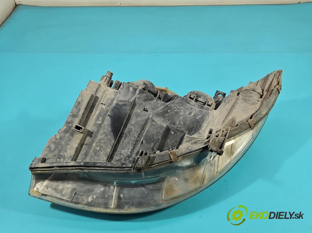 Mercedes A W169 2004-2012 1.5b: 95 HP manual 70 kW 1498 cm3 3- Reflektor: pravý  (Svetlo predné pravé)