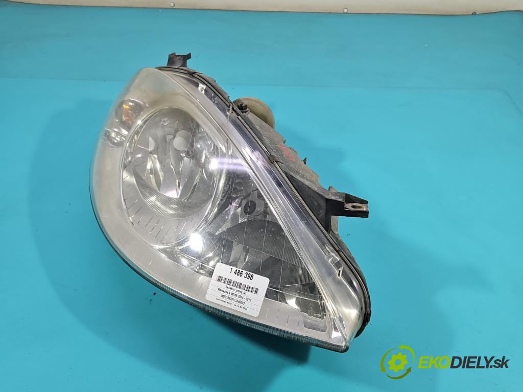 Mercedes A W169 2004-2012 1.5b: 95 HP manual 70 kW 1498 cm3 3- Reflektor: pravý  (Svetlo predné pravé)