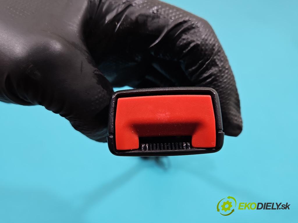 Audi Q5 2008-2016 2.0 tfsi: 220KM automatic 162 kW 1984 cm3 5- pas bezpečnosť: predné ľavý 8R0857755H