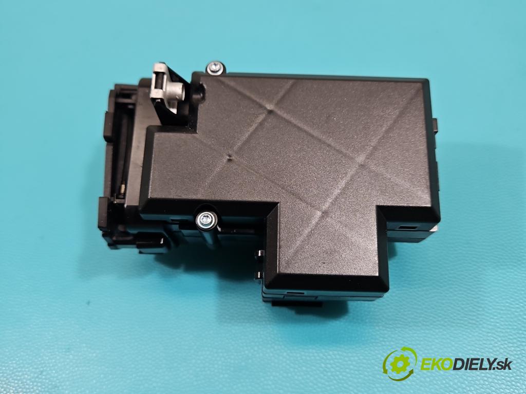 Audi Q5 2008-2016 2.0 tfsi: 220KM automatic 162 kW 1984 cm3 5- Spínačka 8K0909131D (Spínacia skrinka)