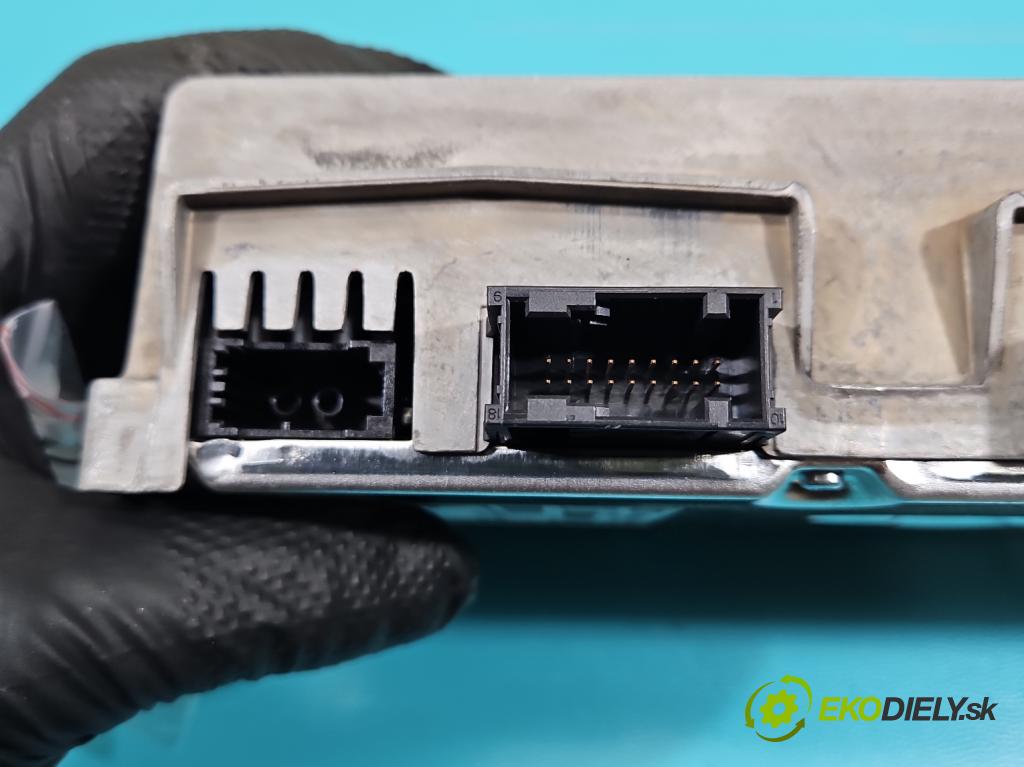 Audi Q5 2008-2016 2.0 tfsi: 220KM automatic 162 kW 1984 cm3 5- Zesilovač: 8T1035223A (Zosilňovač)