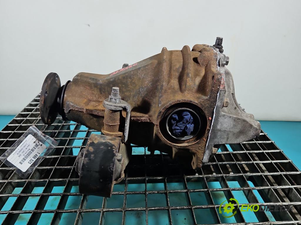 Lexus RX II 2003-2008 3.5 V6 automatic 203 kW 3456 cm3 5- Most: zadní: