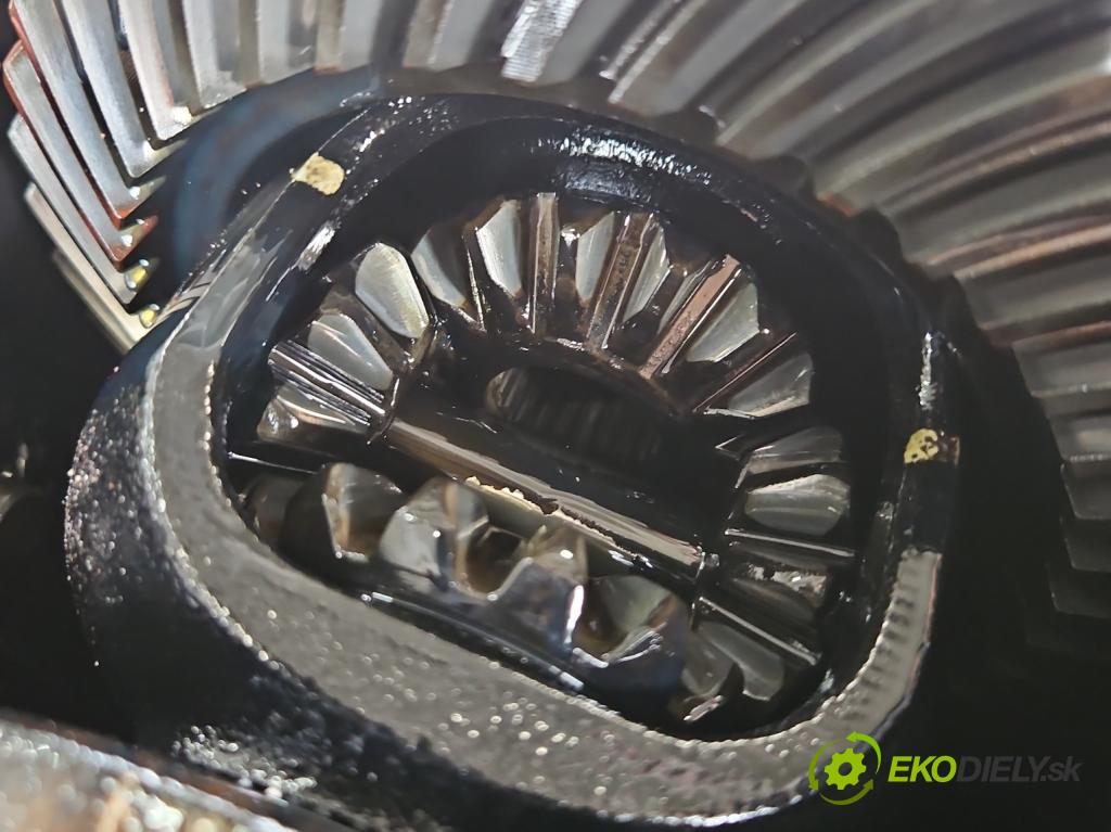 Lexus RX II 2003-2008 3.5 V6 automatic 203 kW 3456 cm3 5- Most: zadní: