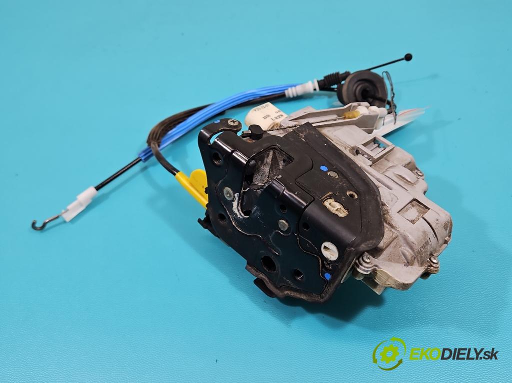 Audi A4 B8 2007-2015 2.7 tdi 190 hp automatic 140 kW 2698 cm3 4- zámek přední pravý 8J1837016A