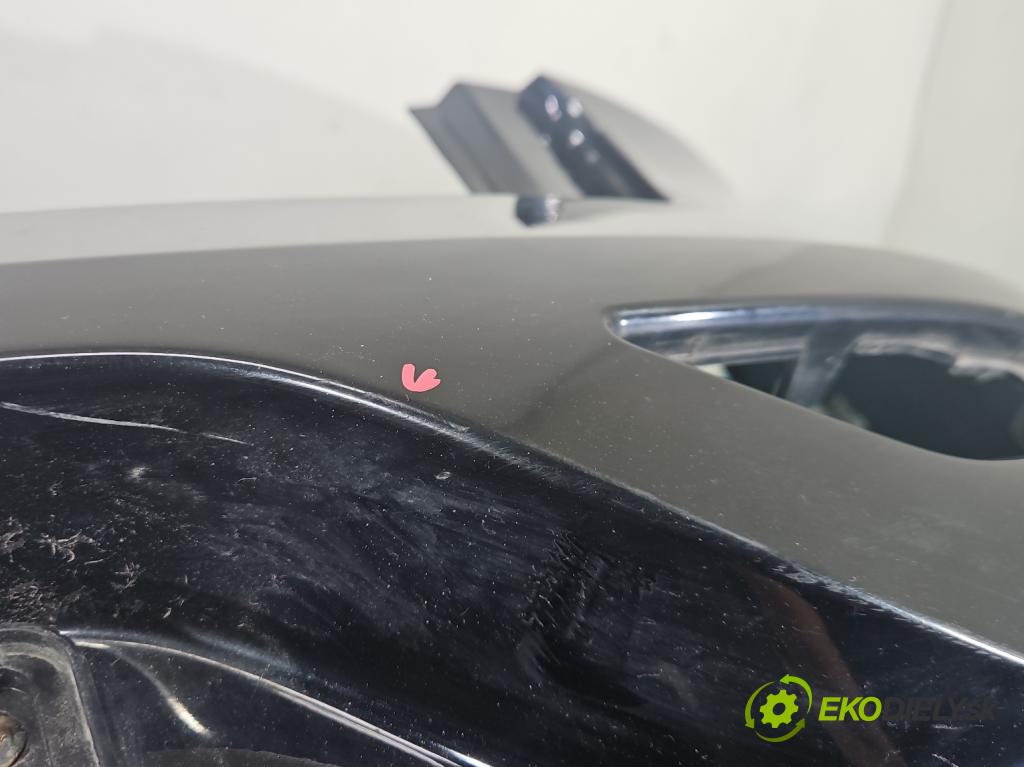 Volvo V40 II 2012-2019 2.0 D4 190 hp manual 140 kW 1969 cm3 5- nárazník zadní  (Klika dveří ostatní)