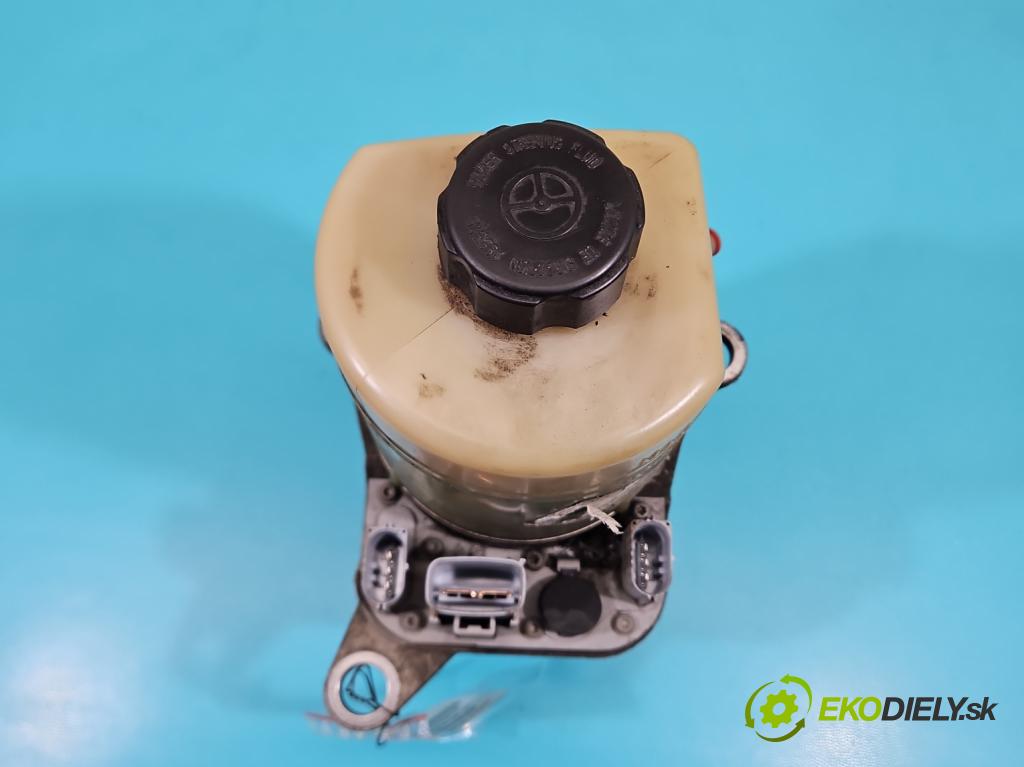 Ford Kuga Mk1 2008-2013 2.0 tdci 136 HP manual 100 kW 1997 cm3 5- čerpadlo posilovač 4M513K514CC (Servočerpadlo)