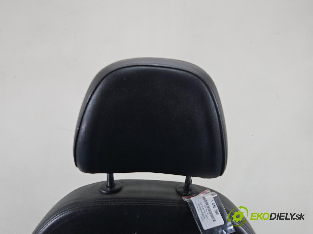 Audi A4 B8 2007-2015 2.7 tdi 190 HP automatic 140 kW 2698 cm3 4- Sedačka ľavý  (Sedadlo)