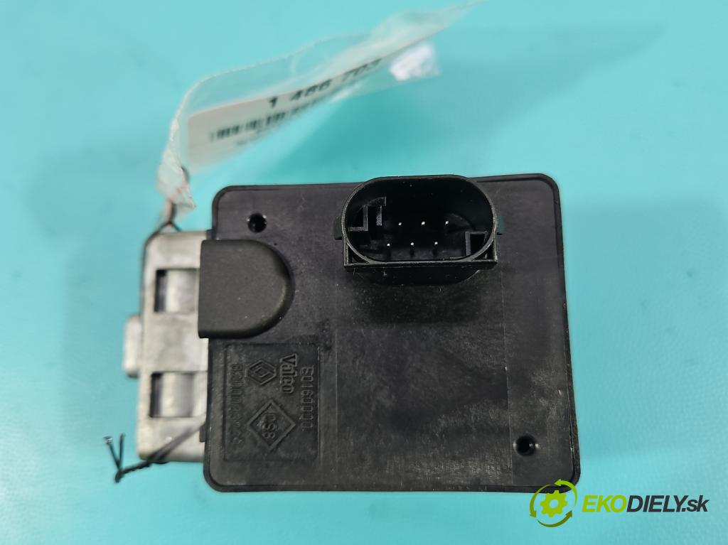 Renault Scenic II 2003-2009 1.9 dci 120 HP manual 88 kW 1870 cm3 5- Blokáda: řízení: 8200033233 (Riadenie ostatné)