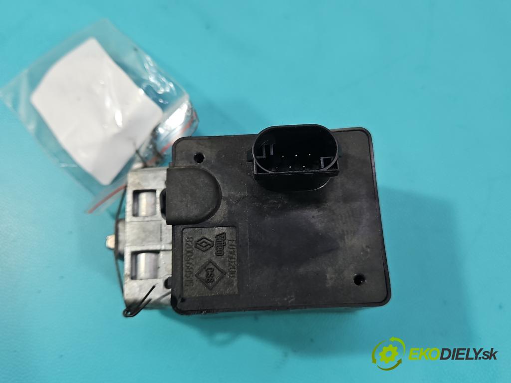 Renault Megane II 2003-2008 1.5 dci 106 HP manual 78 kW 1461 cm3 5- Blokáda: řízení: 8200468515 (Riadenie ostatné)