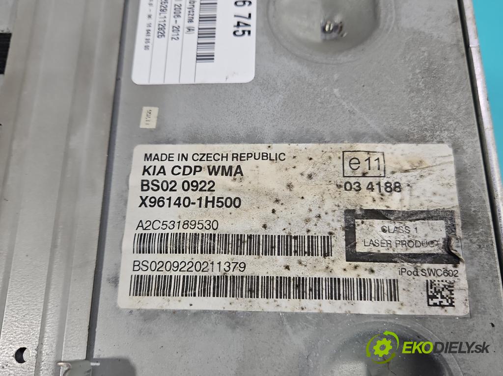 Kia Ceed I 2006-2012 2.0 CRDI 140 HP manual 103 kW 1991 cm3 5- Radio originál 96140-1H500