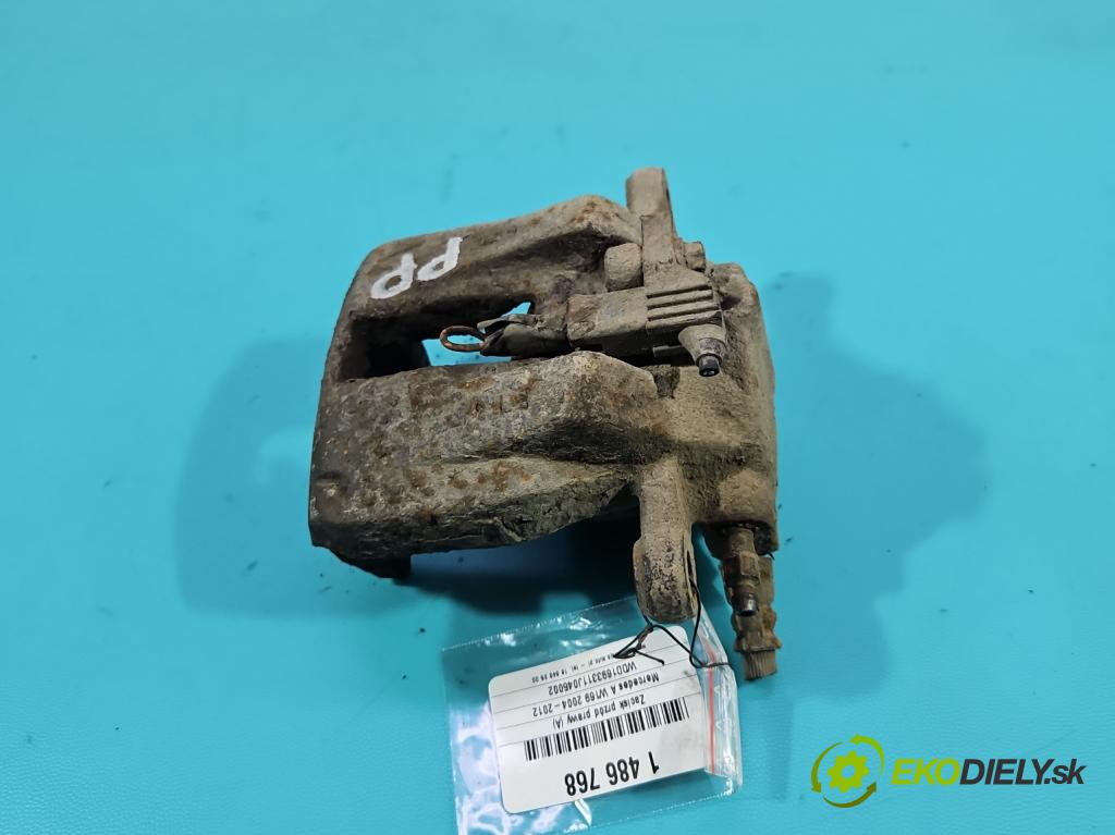 Mercedes A W169 2004-2012 1.5b: 95 HP manual 70 kW 1498 cm3 3- brzdič predné pravý  (Kľučka dverí ostatné)