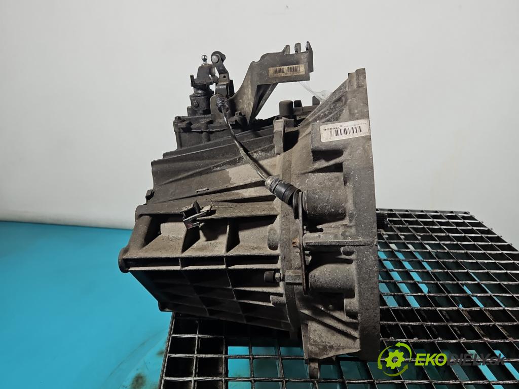 Mercedes A W169 2004-2012 1.5b: 95 HP manual 70 kW 1498 cm3 3- prevodovka stupeň,rýchlosť manual 716520