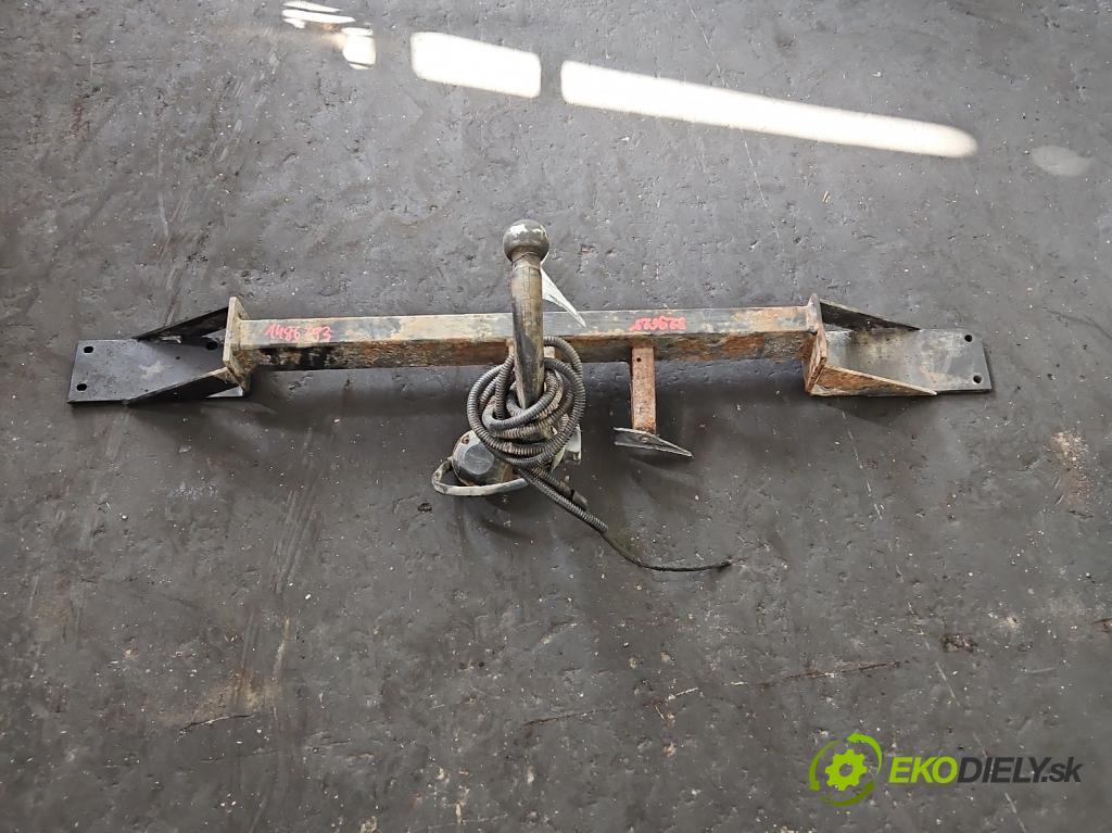 Opel Meriva A 2002-2010 1.6 16v 101 hp manual 74 kW 1598 cm3 5- oko tažné  (Tažné zařízení)