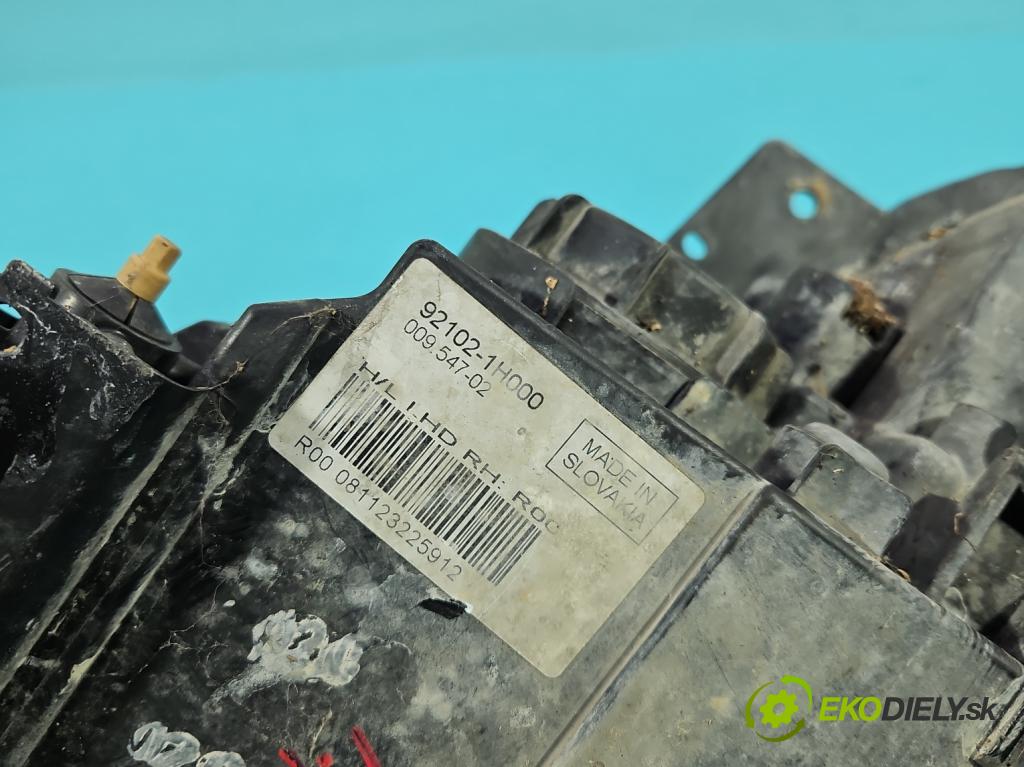 Kia Ceed I 2006-2012 2.0 CRDI 140 HP manual 103 kW 1991 cm3 5- Reflektor: pravý 92102-1H000 (Svetlo predné pravé)