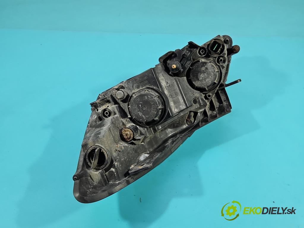 Kia Ceed I 2006-2012 2.0 CRDI 140 HP manual 103 kW 1991 cm3 5- Reflektor: pravý 92102-1H000 (Svetlo predné pravé)