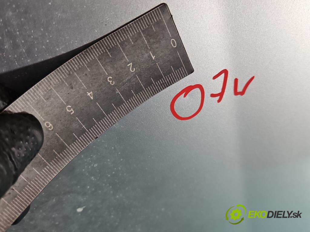 Kia Ceed I 2006-2012 2.0 CRDI 140 HP manual 103 kW 1991 cm3 5- kapota predná