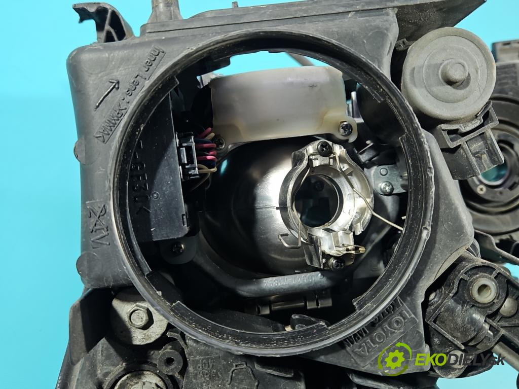 Lexus RX II 2003-2008 3.3 v6 211KM automatic 155 kW 3331 cm3 5- Reflektor: pravý (Svetlo predné pravé)