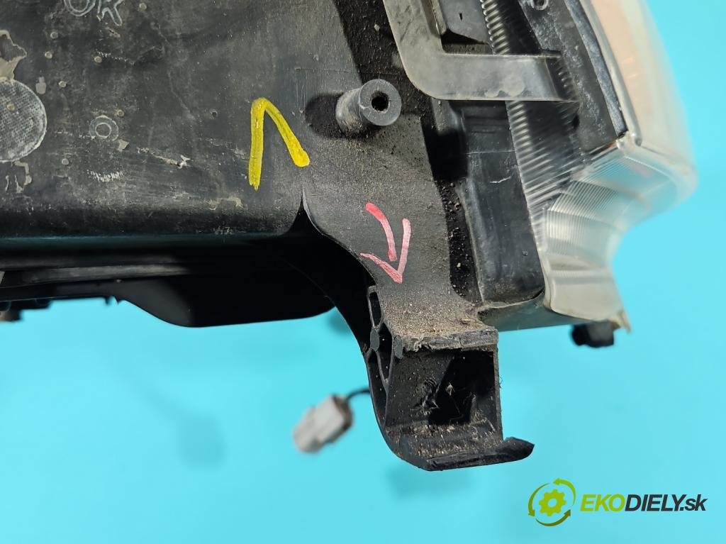 Lexus RX II 2003-2008 3.3 v6 211KM automatic 155 kW 3331 cm3 5- Reflektor: pravý (Svetlo predné pravé)