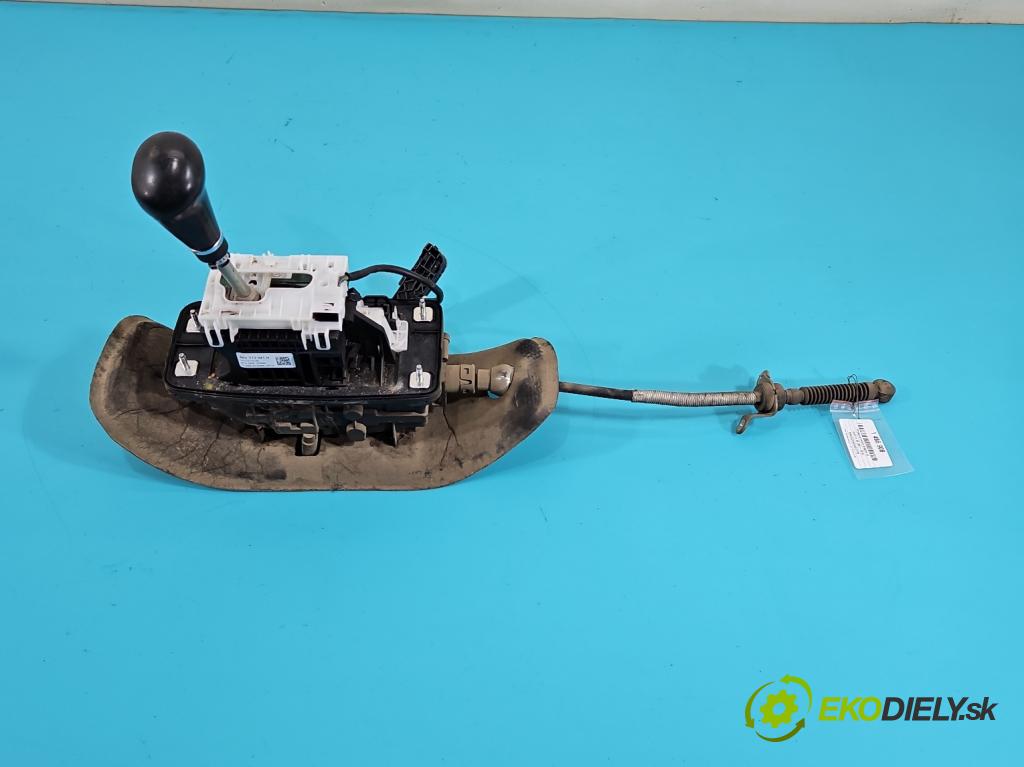 Audi A4 B8 2007-2015 2.7 tdi 190 HP automatic 140 kW 2698 cm3 4- Páka: Změny: stupeň,rýchlosť 8K1713041H (Rýchlostná páka (kulisa))