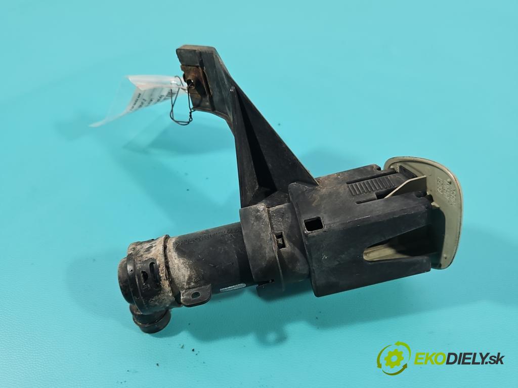 Lexus RX II 2003-2008 3.3 v6 211KM automatic 155 kW 3331 cm3 5- ostrekovač reflektor: ľavý 78251 (Motorček ostrekovačov)