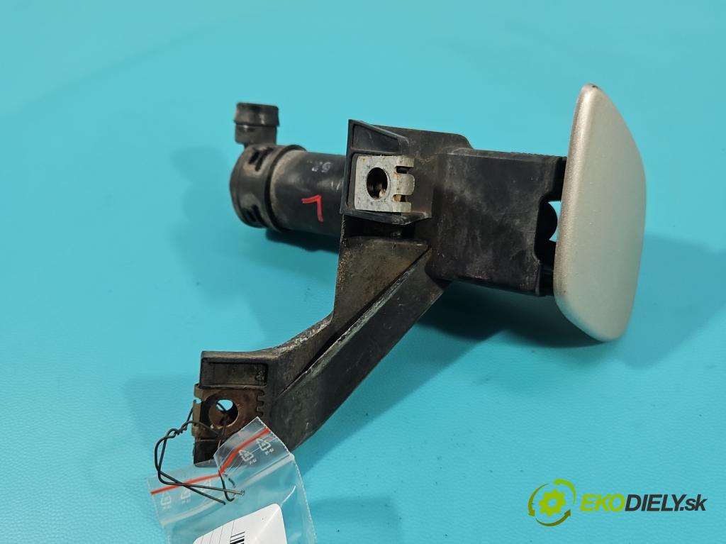 Lexus RX II 2003-2008 3.3 v6 211KM automatic 155 kW 3331 cm3 5- ostrekovač reflektor: ľavý 78251 (Motorček ostrekovačov)