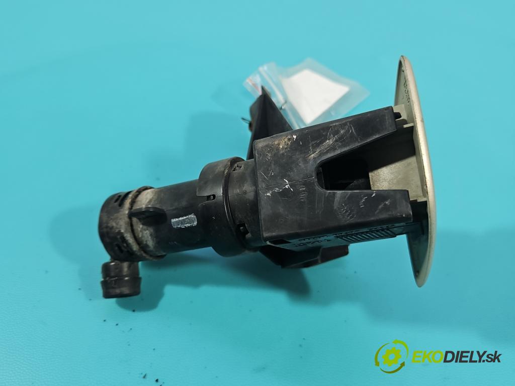 Lexus RX II 2003-2008 3.3 v6 211KM automatic 155 kW 3331 cm3 5- ostrekovač reflektor: ľavý 78251 (Motorček ostrekovačov)