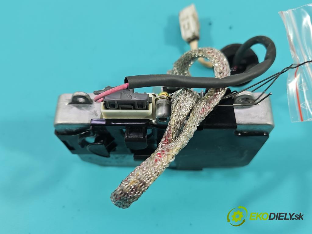 Lexus RX II 2003-2008 3.3 v6 211KM automatic 155 kW 3331 cm3 5- střídač: xenon 85967-0E020 (Riadiaca jednotka xenónu)