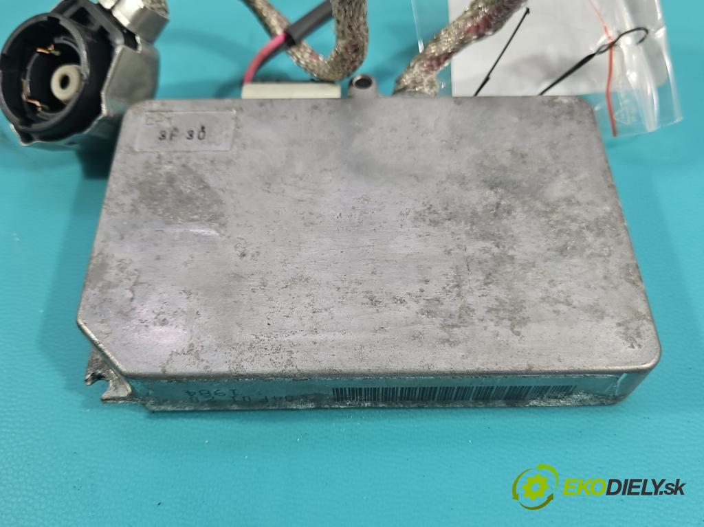 Lexus RX II 2003-2008 3.3 v6 211KM automatic 155 kW 3331 cm3 5- střídač: xenon 85967-0E020 (Riadiaca jednotka xenónu)