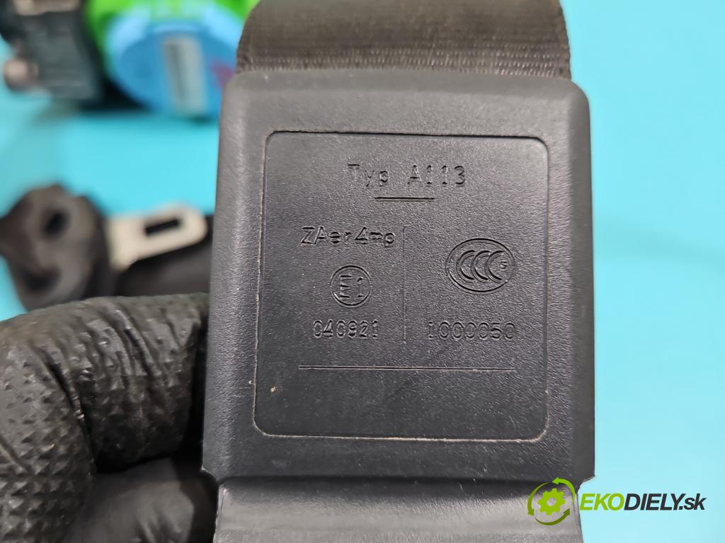 Audi A4 B8 2007-2015 2.7 tdi 190 HP automatic 140 kW 2698 cm3 4- pas bezpečnosť: predné pravý 8K1857706K