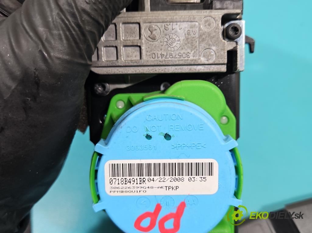 Audi A4 B8 2007-2015 2.7 tdi 190 HP automatic 140 kW 2698 cm3 4- pas bezpečnosť: predné pravý 8K1857706K