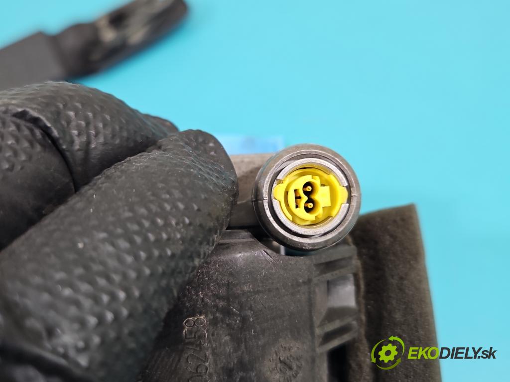 Audi A4 B8 2007-2015 2.7 tdi 190 HP automatic 140 kW 2698 cm3 4- pas bezpečnosť: predné pravý 8K1857706K