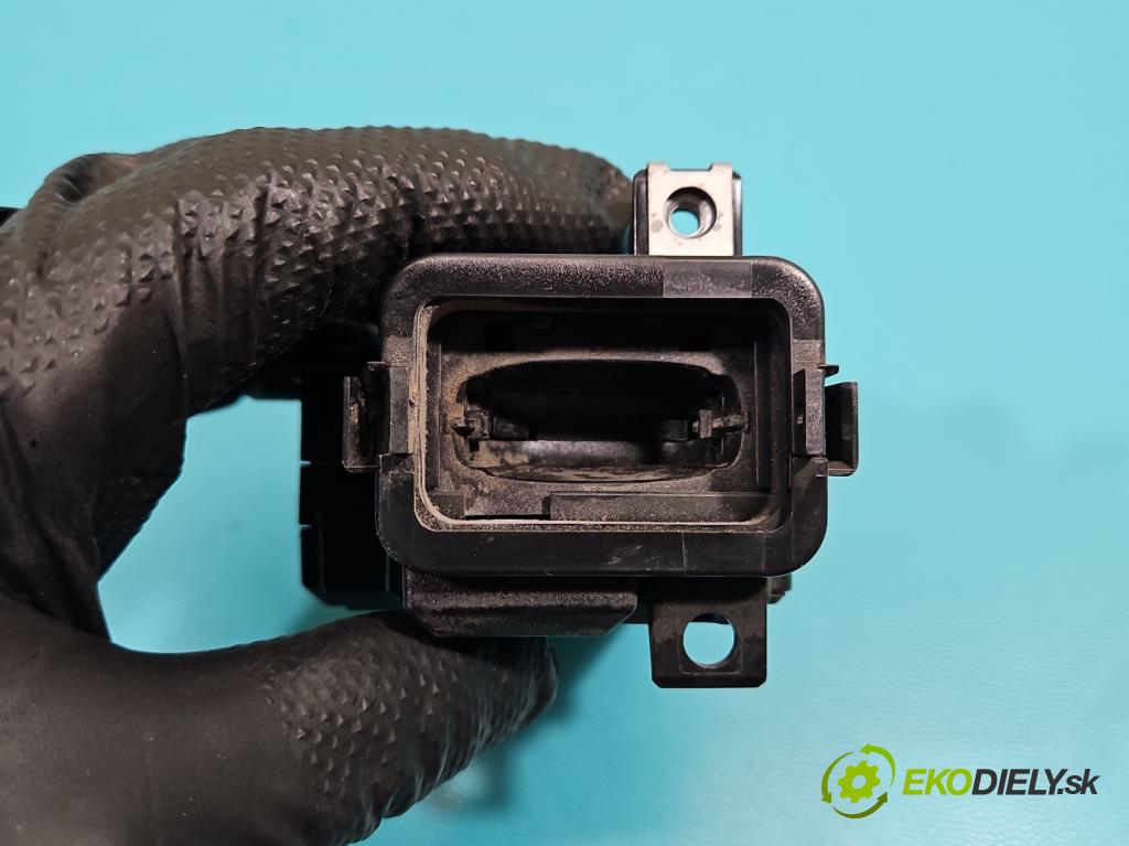 Audi A4 B8 2007-2015 2.7 tdi 190 HP automatic 140 kW 2698 cm3 4- Spínačka 8K0909131B (Spínacia skrinka)