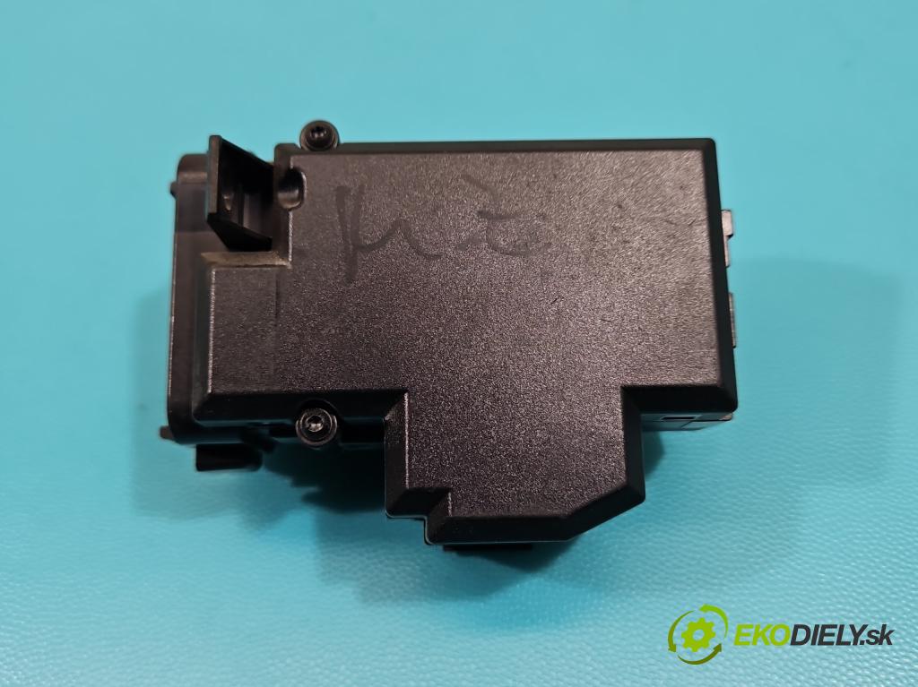 Audi A4 B8 2007-2015 2.7 tdi 190 HP automatic 140 kW 2698 cm3 4- Spínačka 8K0909131B (Spínacia skrinka)