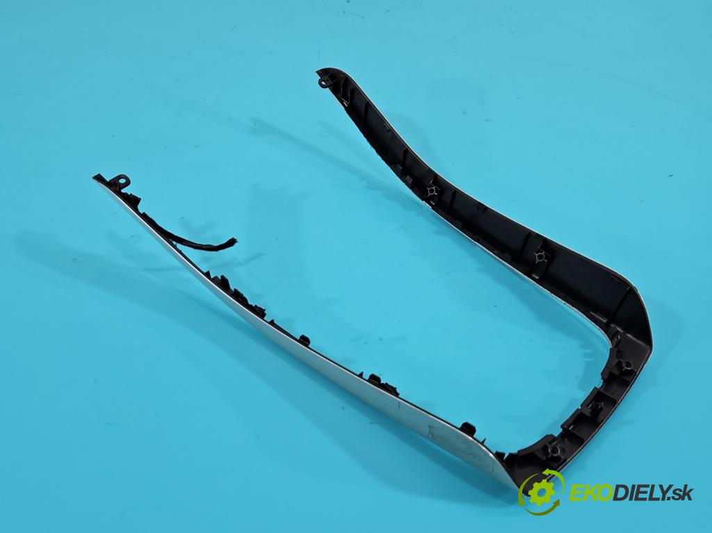 Audi A4 B8 2007-2015 2.7 tdi 190 HP automatic 140 kW 2698 cm3 4- lišta ozdobná vnitŕní: 8K0863305