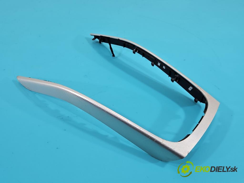 Audi A4 B8 2007-2015 2.7 tdi 190 HP automatic 140 kW 2698 cm3 4- lišta ozdobná vnitŕní: 8K0863305