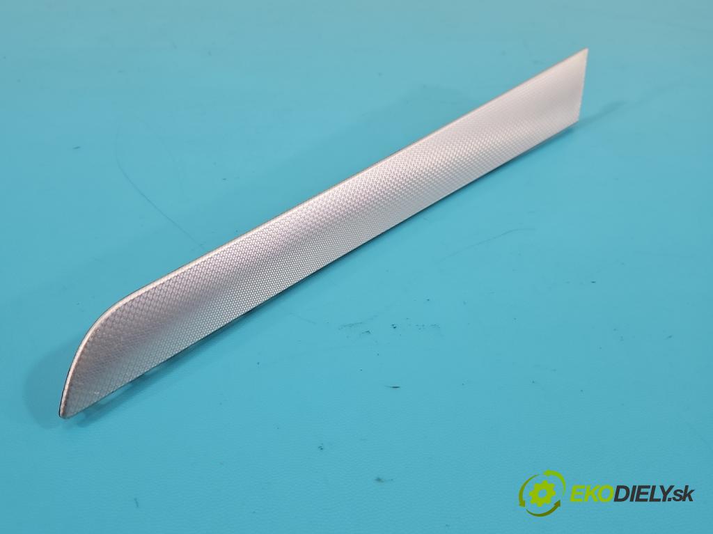 Audi A4 B8 2007-2015 2.7 tdi 190 HP automatic 140 kW 2698 cm3 4- lišta ozdobná vnitŕní: 8K0863305