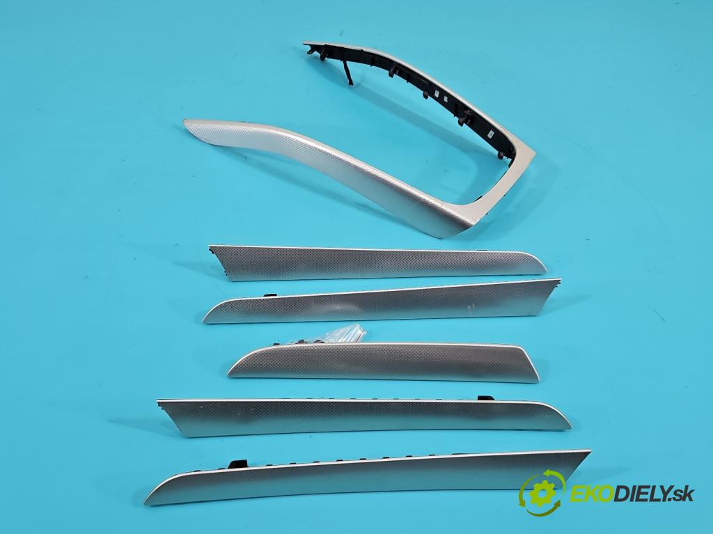 Audi A4 B8 2007-2015 2.7 tdi 190 HP automatic 140 kW 2698 cm3 4- lišta ozdobná vnitŕní: 8K0863305