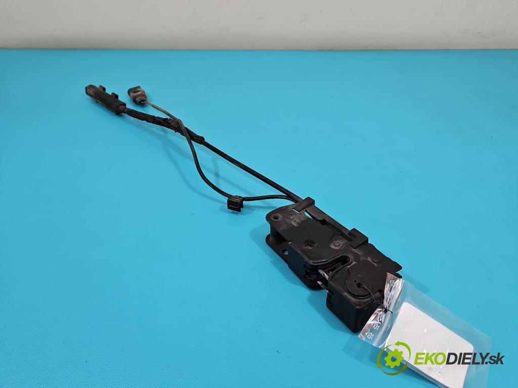 Audi A4 B8 2007-2015 2.7 tdi 190 hp automatic 140 kW 2698 cm3 4- zámek kapoty 8T1823746