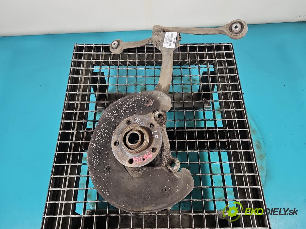 Audi A4 B8 2007-2015 2.7 tdi 190 hp automatic 140 kW 2698 cm3 4- náboj levé  (Náboj kola)