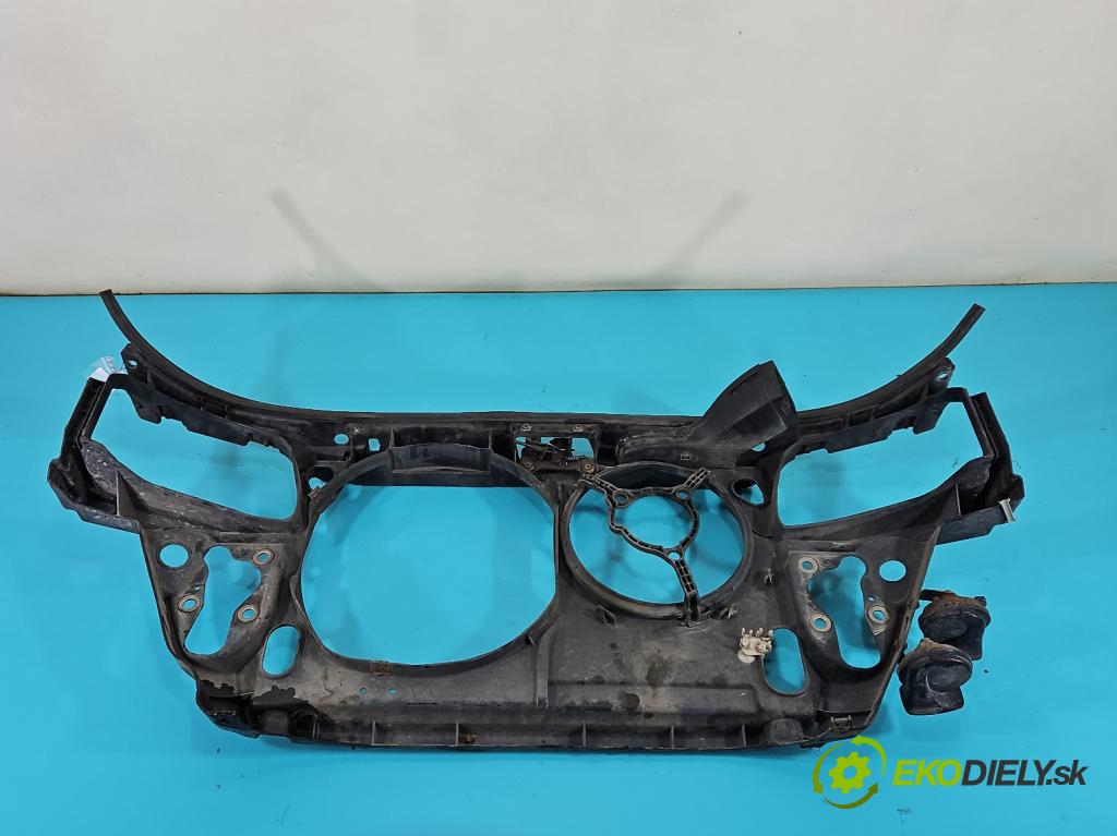 Audi A4 B5 1994-2001 1.8 20v 125 HP  92 kW 1781 cm3 4- pas predný 8D0805594 (Výstuhy predné)