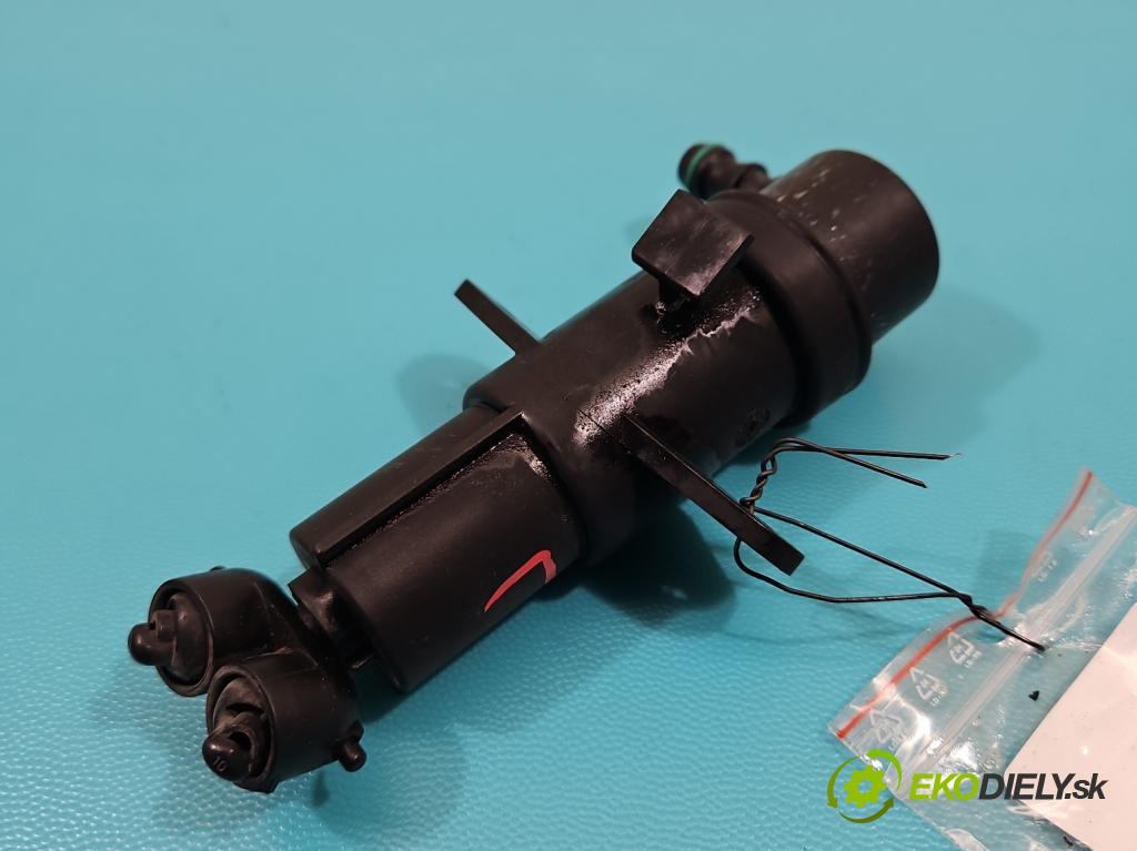 Bmw X3 E83 2003-2010 3.0d 218 HP automatic 160 kW 2993 cm3 5- ostrekovač reflektor: ľavý 7001949 (Motorček ostrekovačov)