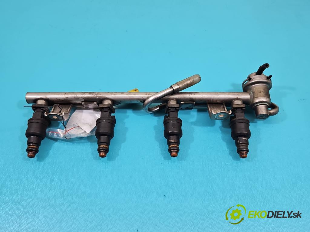 Audi A4 B5 1994-2001 1.8 20v 125 HP  92 kW 1781 cm3 4- vstrek 058133551A (Vstrekovač paliva)